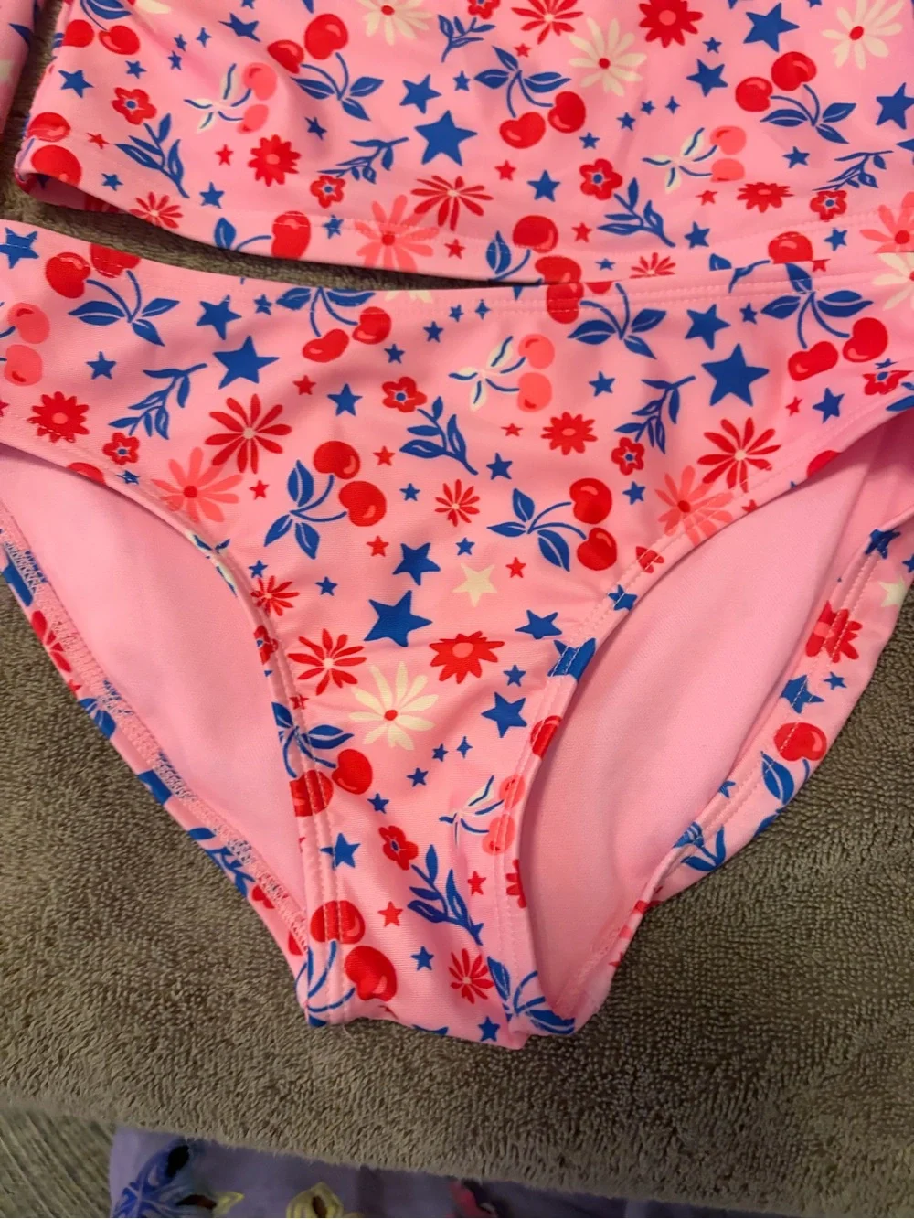 Girls' Pink Floral & Star Long-Sleeve Rash Guard Bikini Set NWT girl’s size 8